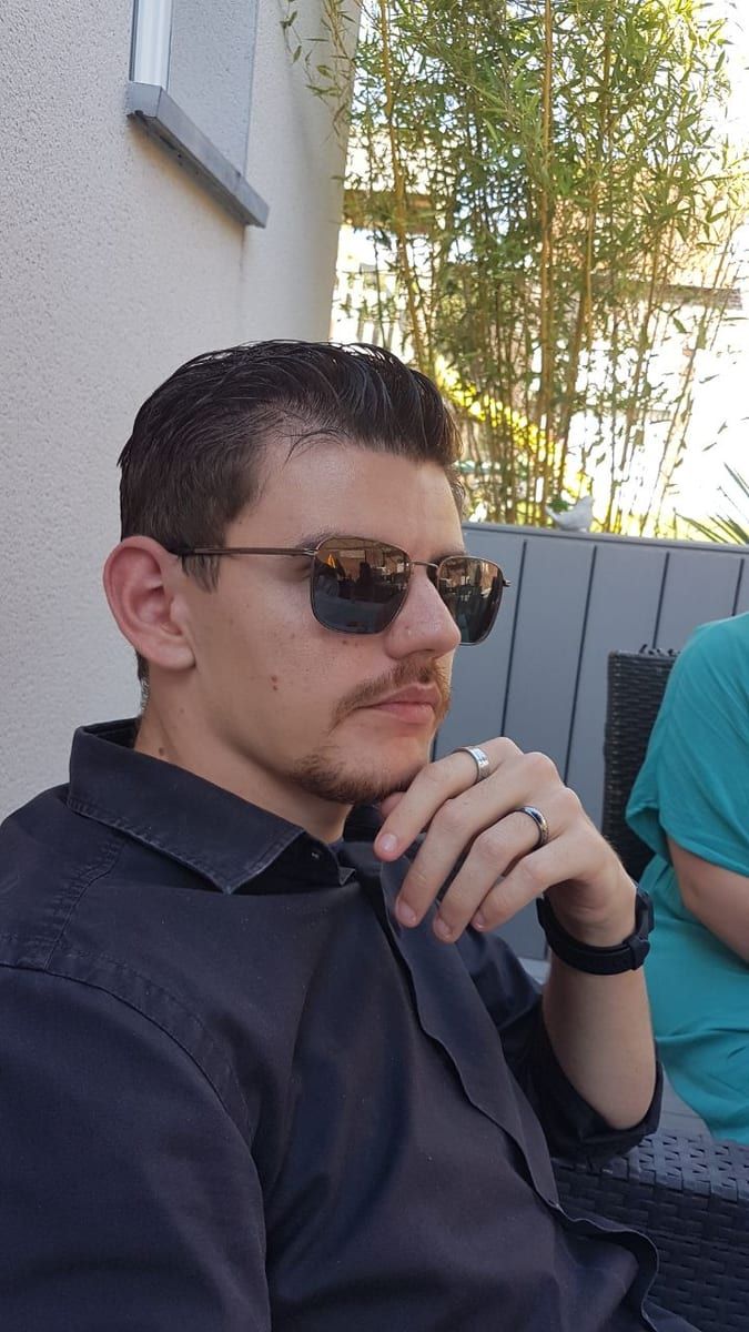 Profil de Pierre-franck, 24 ans, Annonces gay à Coffrane (Neuchâtel)
