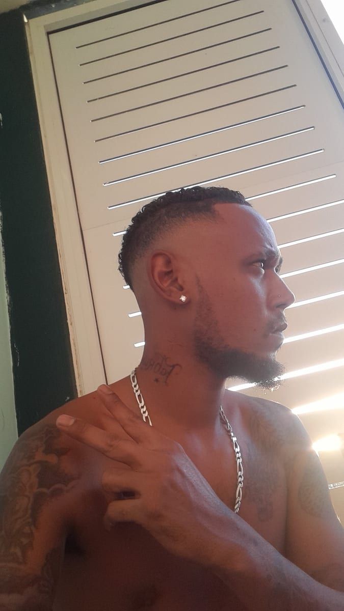 Profil de Bilele, 33 ans, Annonces gay arabe à Lignières (Neuchâtel)