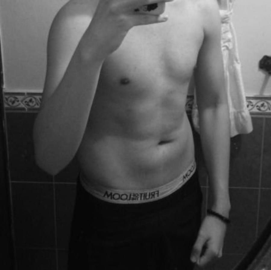 Profil de Irenee, 24 ans, Annonces gay à Le Brouillet (Neuchâtel)