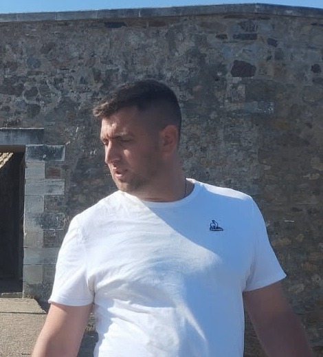 Profil de Nihad, 38 ans, Annonces gay arabe à Cornaux NE (Neuchâtel)