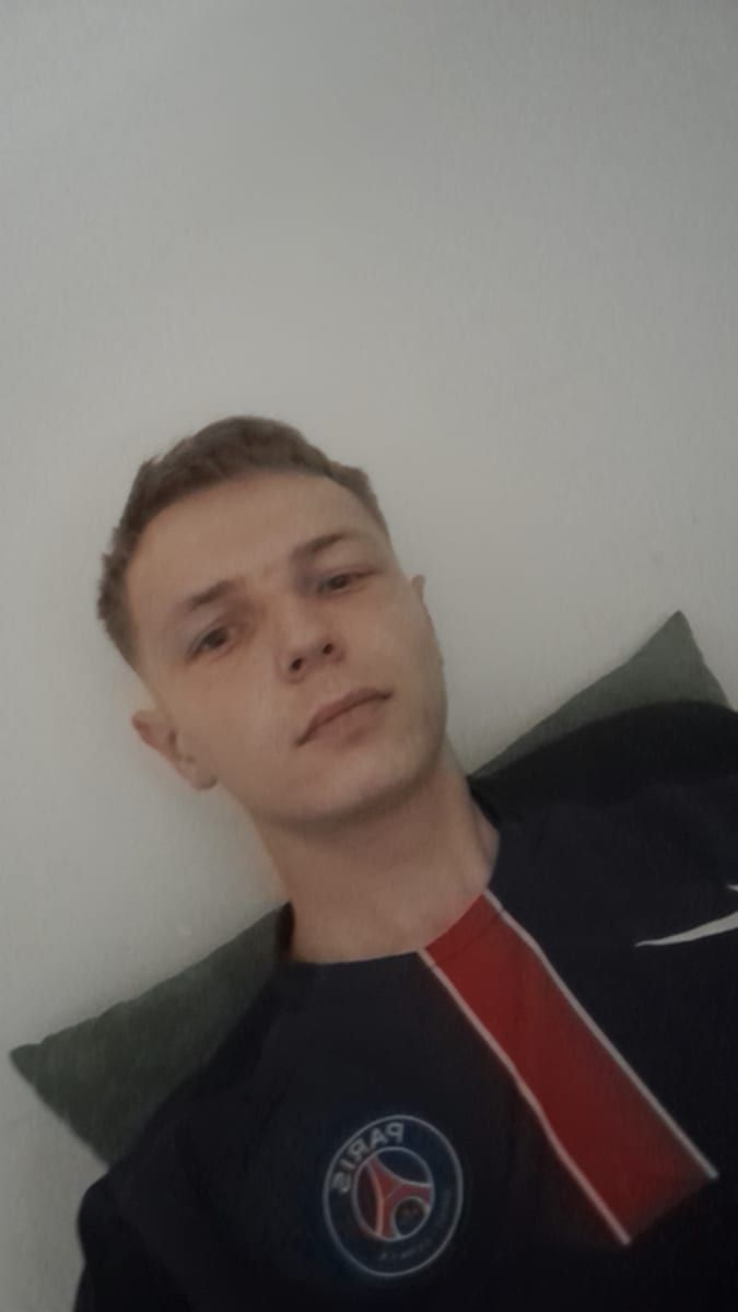 Profil de Massin, 42 ans, Annonces gay à Les Verrières (Neuchâtel)