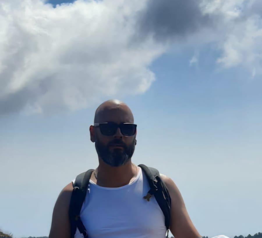 Profil de Ydriss, 25 ans, Annonces gay arabe à Les Taillères (Neuchâtel)