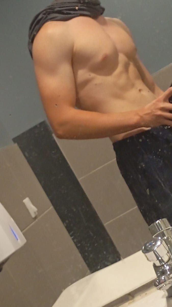 Andry - Annonces gay arabe à La Chaux-de-Fonds Profil de Andry, 39 ans, Annonces gay arabe à La Chaux-de-Fonds (Neuchâtel)
