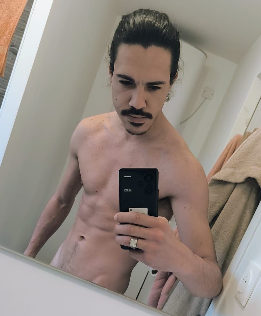 Profil de Robbie, 34 ans, Annonces gay arabe à Villiers (Neuchâtel)