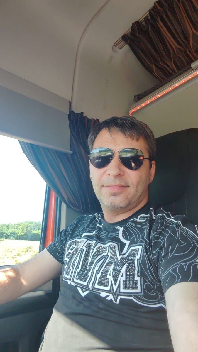 Profil de Mounir, 32 ans, Annonces gay à Nods (Neuchâtel)