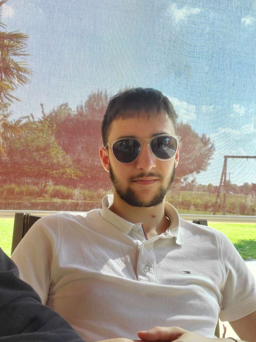 Profil de Elisee, 27 ans, Annonces gay arabe à Le Crêt-du-Locle (Neuchâtel)