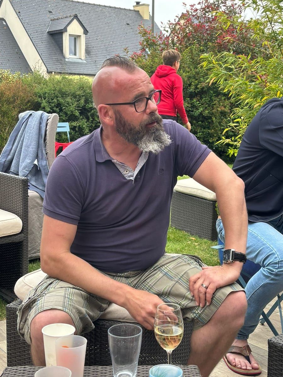 Sinan - Annonces gay arabe à Les Vieux-Prés Profil de Sinan, 36 ans, Annonces gay arabe à Les Vieux-Prés (Neuchâtel)