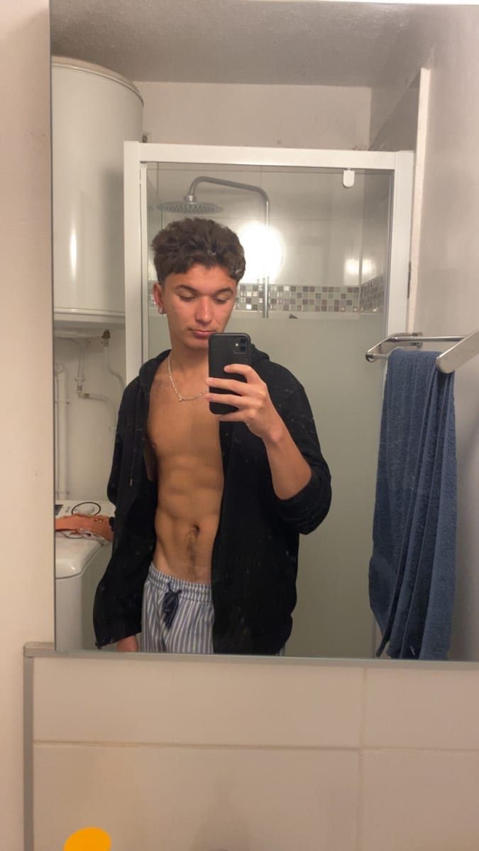 Profil de Jean-martin, 22 ans, Annonces gay à Chez-le-Bart (Neuchâtel)