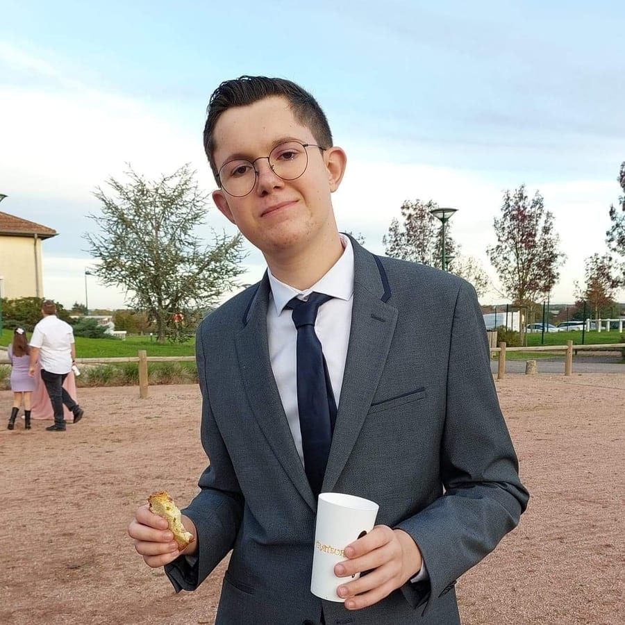 Profil de Ares, 32 ans, Annonces gay à Vilars NE (Neuchâtel)