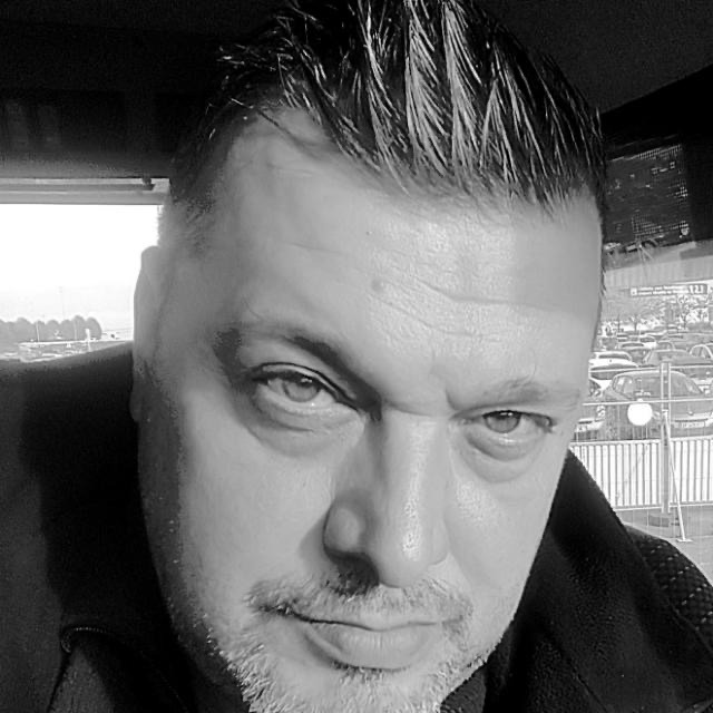 Profil de Nihat, 23 ans, Annonces gay à Rochefort (Neuchâtel)
