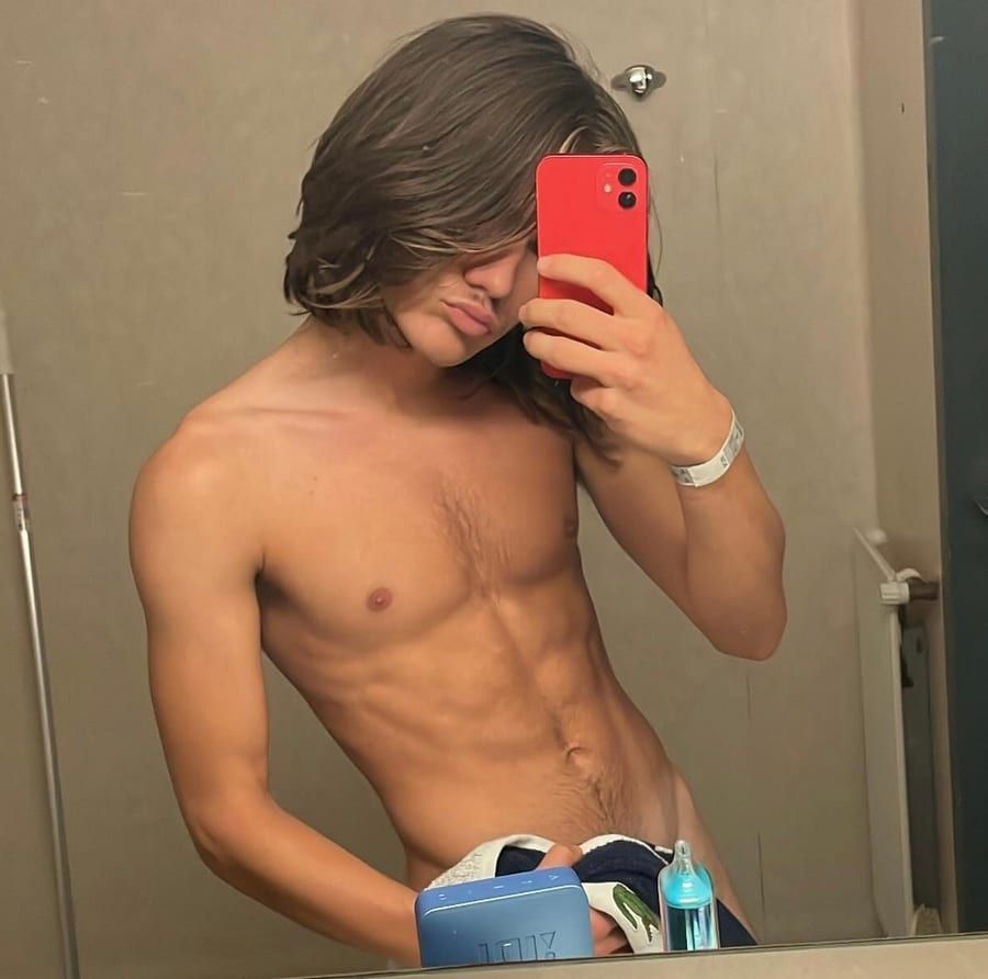 Profil de Howel, 24 ans, Annonces gay arabe à Les Ponts-de-Martel (Neuchâtel)