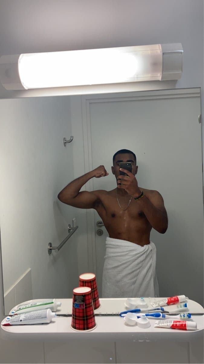 Profil de Sélim, 35 ans, Annonces gay à St-Blaise (Neuchâtel)