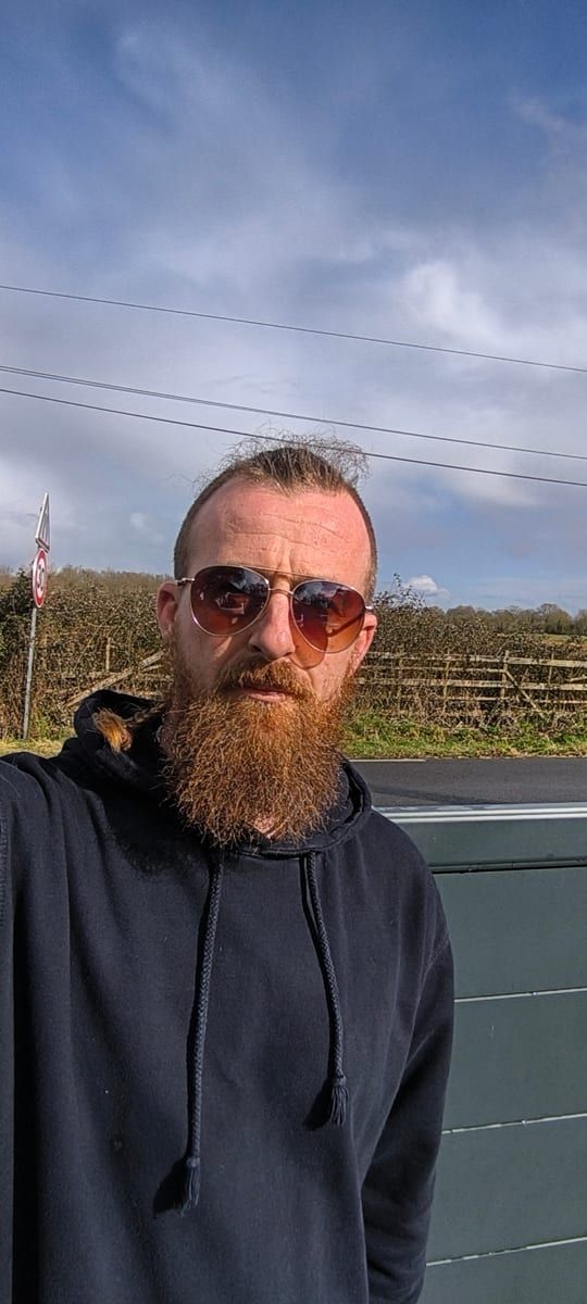 Profil de Safouane, 34 ans, Annonces gay arabe à St-Aubin-Sauges (Neuchâtel)