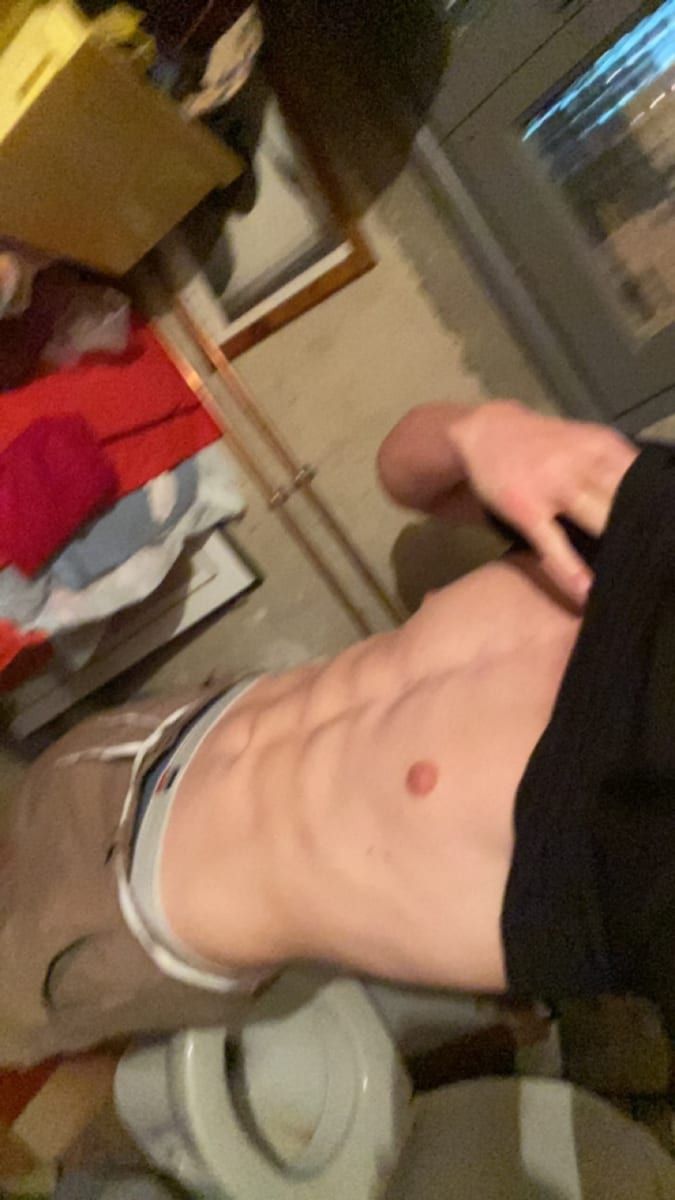 Hamzah - Annonces gay arabe à La Côte-aux-Fées Profil de Hamzah, 42 ans, Annonces gay arabe à La Côte-aux-Fées (Neuchâtel)
