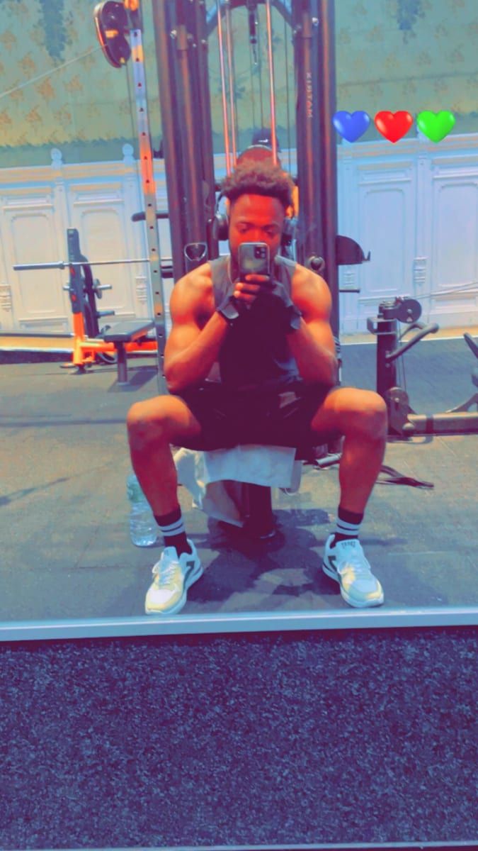 Profil de Enguerran, 31 ans, Annonces gay à Petit-Martel (Neuchâtel)