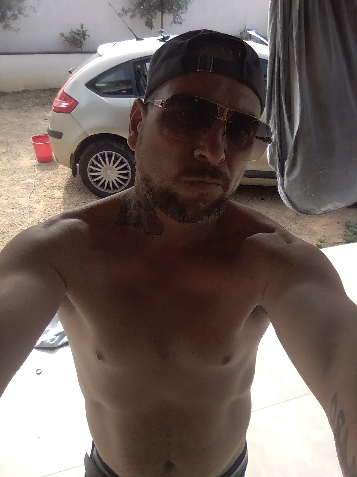 Profil de Karol, 22 ans, Annonces gay à Le Cerneux-Péquignot (Neuchâtel)