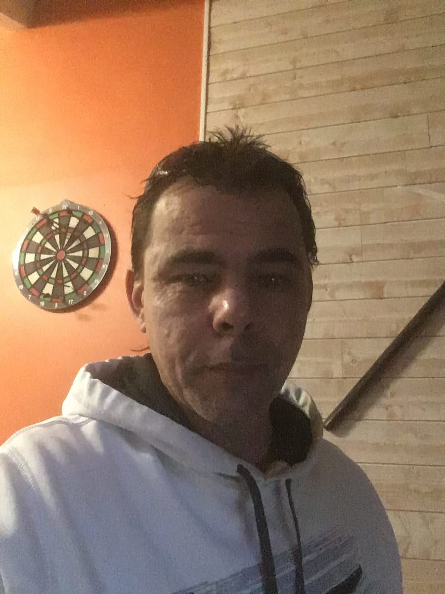 Profil de Slawko, 31 ans, Annonces gay arabe à Wavre (Neuchâtel)