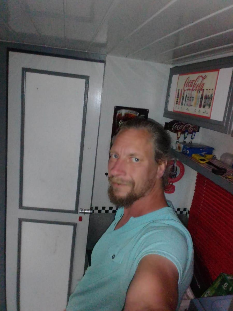 Profil de Flaurent, 24 ans, Annonces gay arabe à Cernier (Neuchâtel)