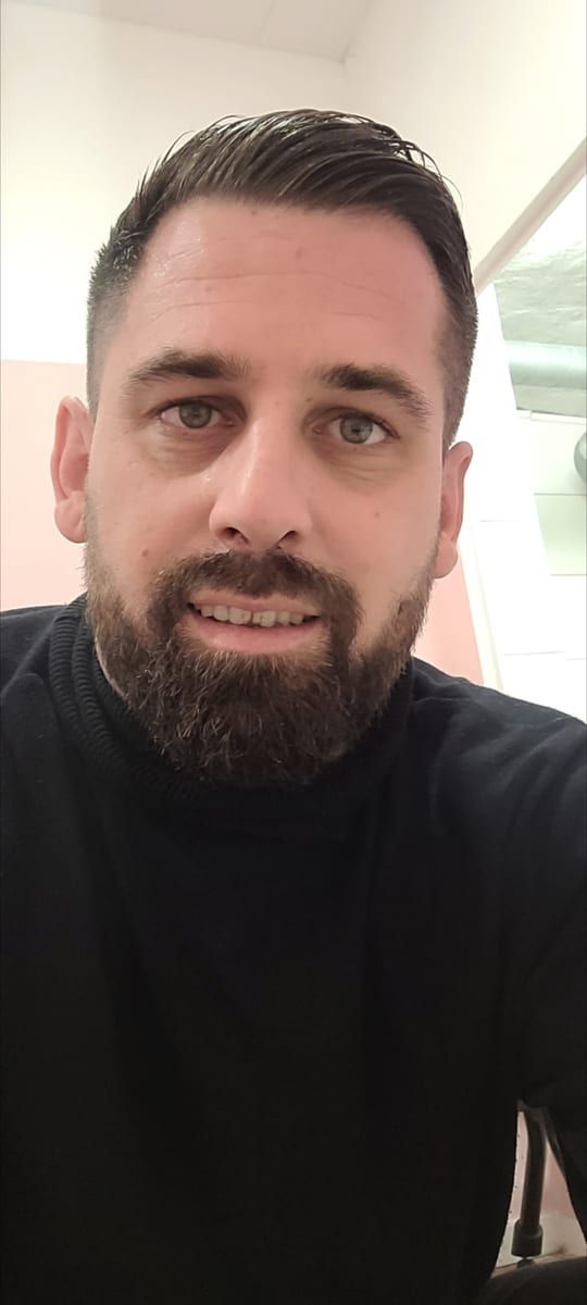 Profil de Kerian, 34 ans, Annonces gay à Le Locle (Neuchâtel)