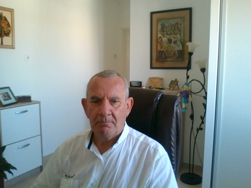 Profil de Athos, 25 ans, Annonces gay arabe à Villiers (Neuchâtel)
