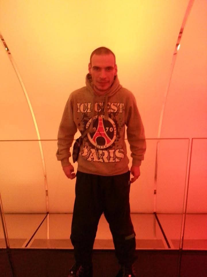 Profil de Landing, 24 ans, Annonces gay à Saules (Neuchâtel)