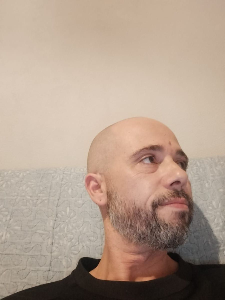 Profil de Hippolite, 40 ans, Annonces gay arabe à Cormondrèche (Neuchâtel)