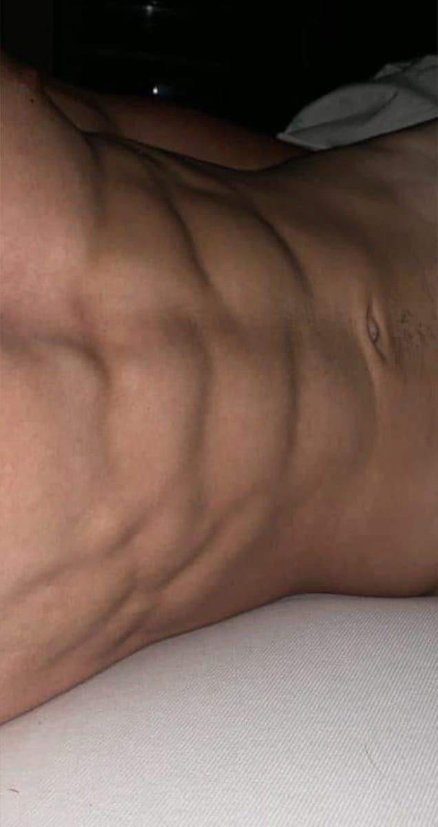 Profil de Yaroslav, 26 ans, Annonces gay à Les Sagnettes (Neuchâtel)