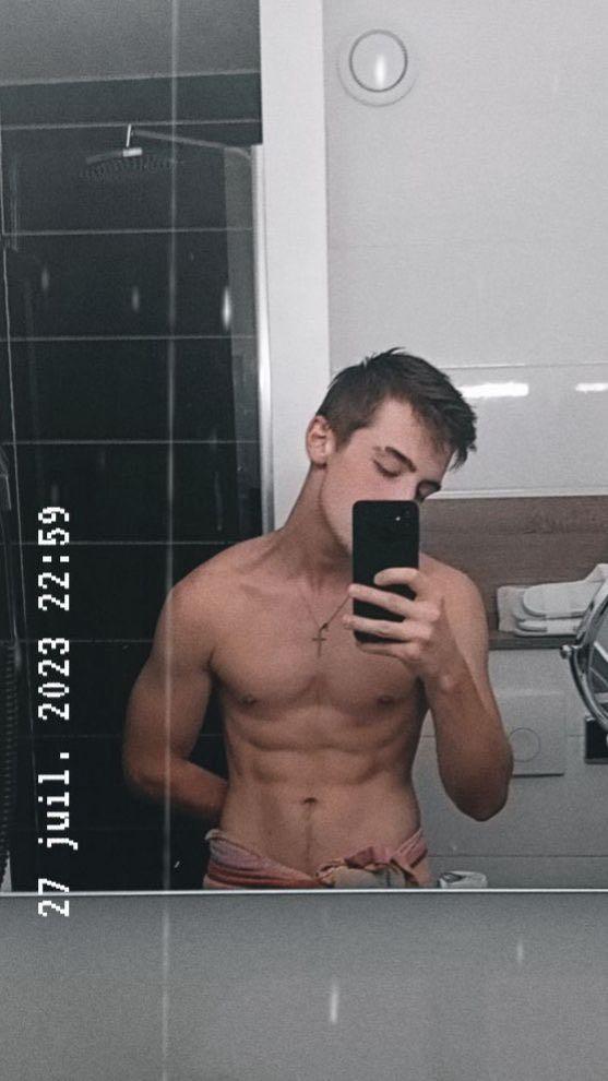 Profil de Aram, 33 ans, Annonces gay à Vilars NE (Neuchâtel)