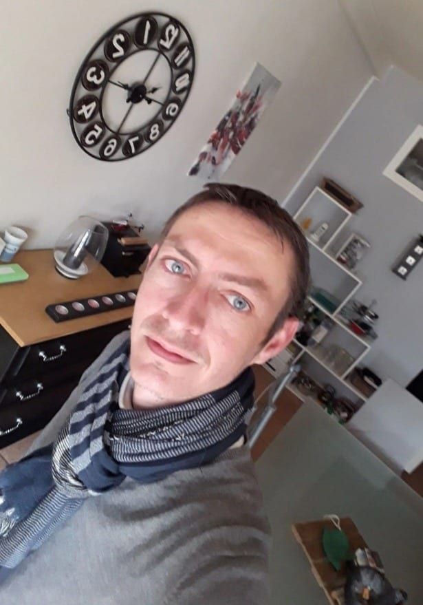Profil de Ihsan, 39 ans, Annonces gay à Les Hauts-Geneveys (Neuchâtel)