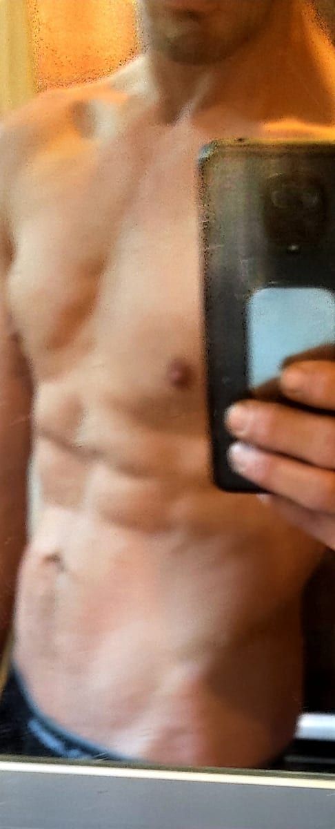 Profil de Oscar, 27 ans, Annonces gay à Les Planchettes (Neuchâtel)